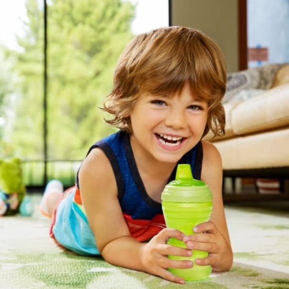 New Munchkin Sippy Cups, 10oz Mighty Grip Spill Proof - Picture 3 of 4